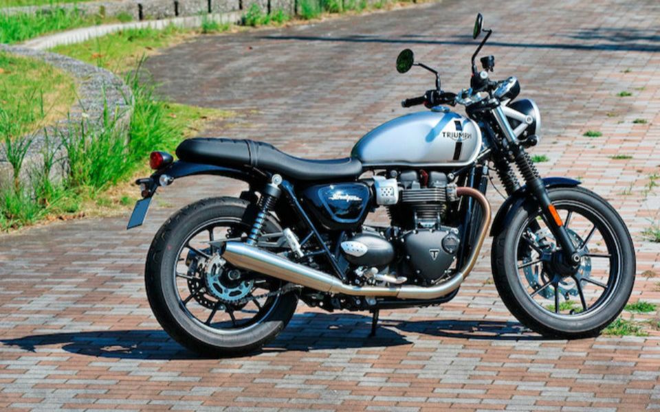 凯旋复古机车streettwin2019试乘