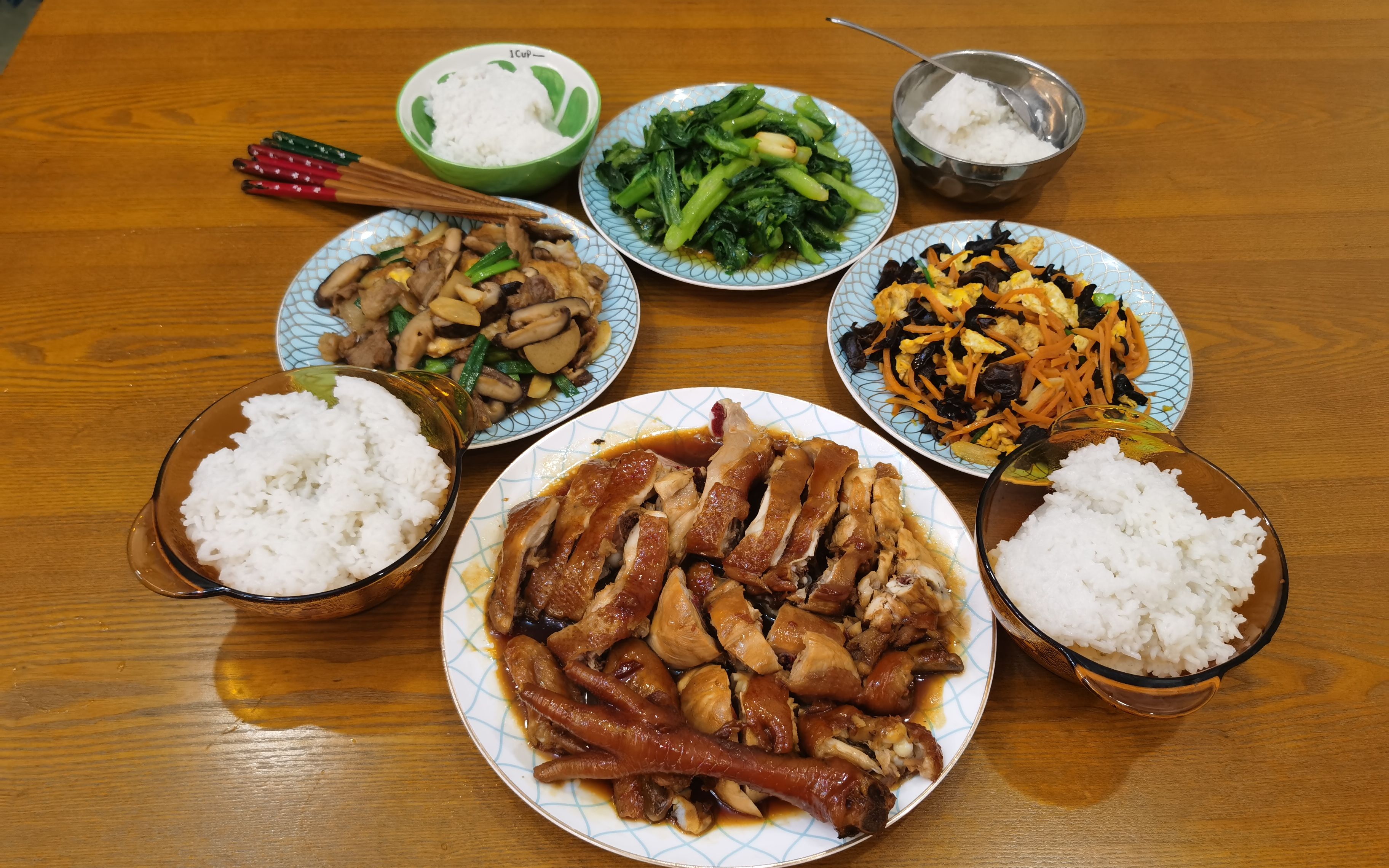 简单的广东家常菜,晚餐做家人爱吃的酱油鸡,又香又嫩滑,超好吃