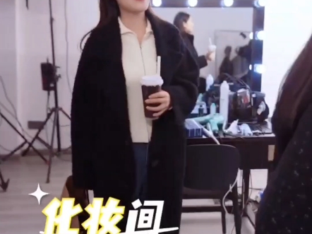 陈丽君看见漂亮妹妹就深情.哔哩哔哩bilibili