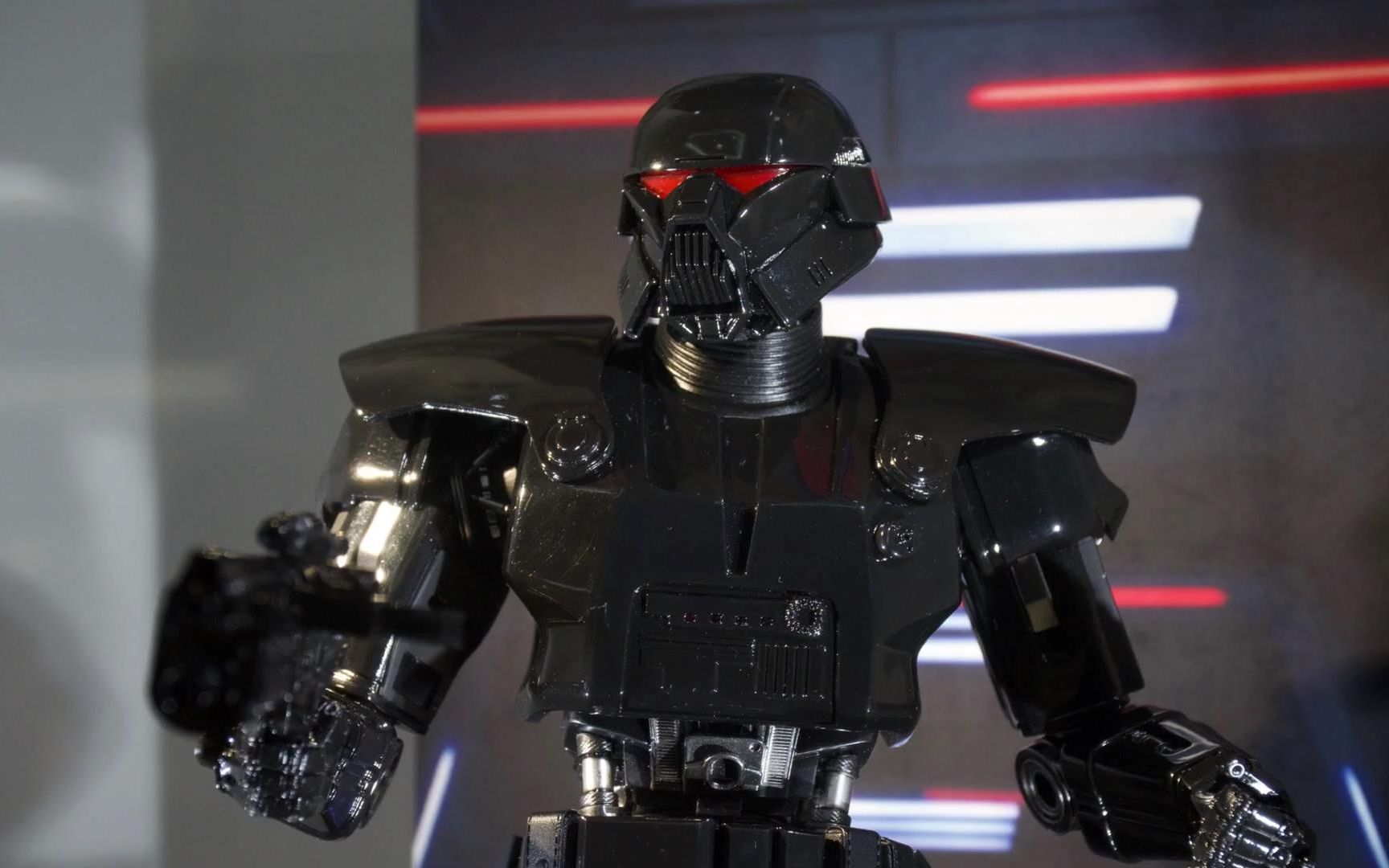 hot toys《星球大战:曼达洛人》黑暗士兵 展会图