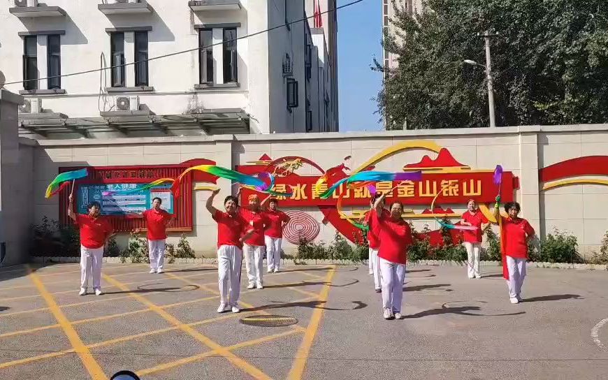 [图]北京市丰台区+蓝天舞蹈队+《劳动托起中国梦》