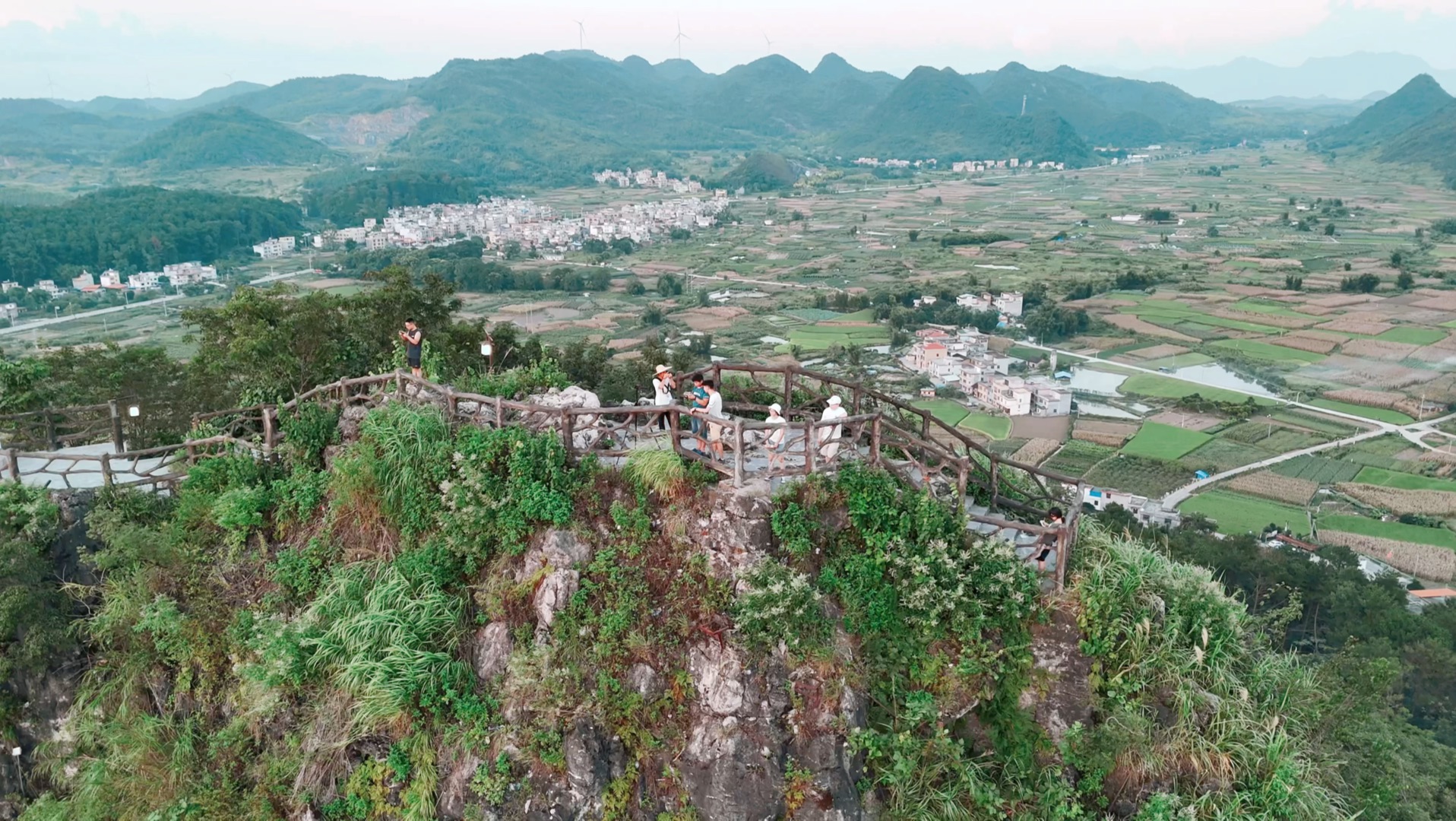 再登连州巾峰山