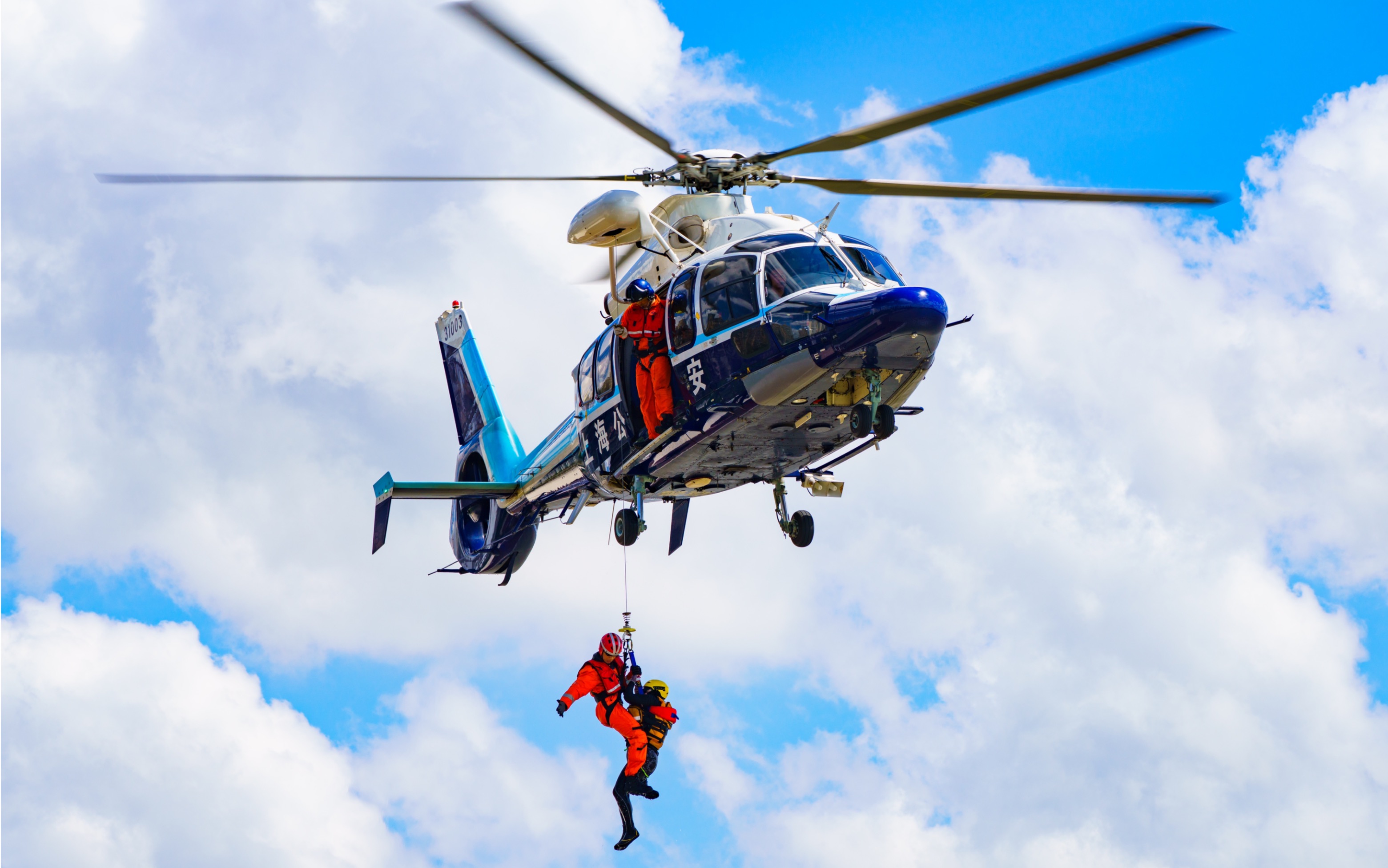 2021黄浦江水域模拟客渡船险情事故应急处置演练(自制视频非官方)