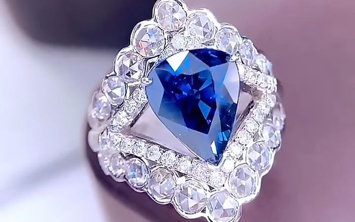 蓝宝石戒指女戒无烧浓郁皇家蓝18k金镶嵌天然钻石