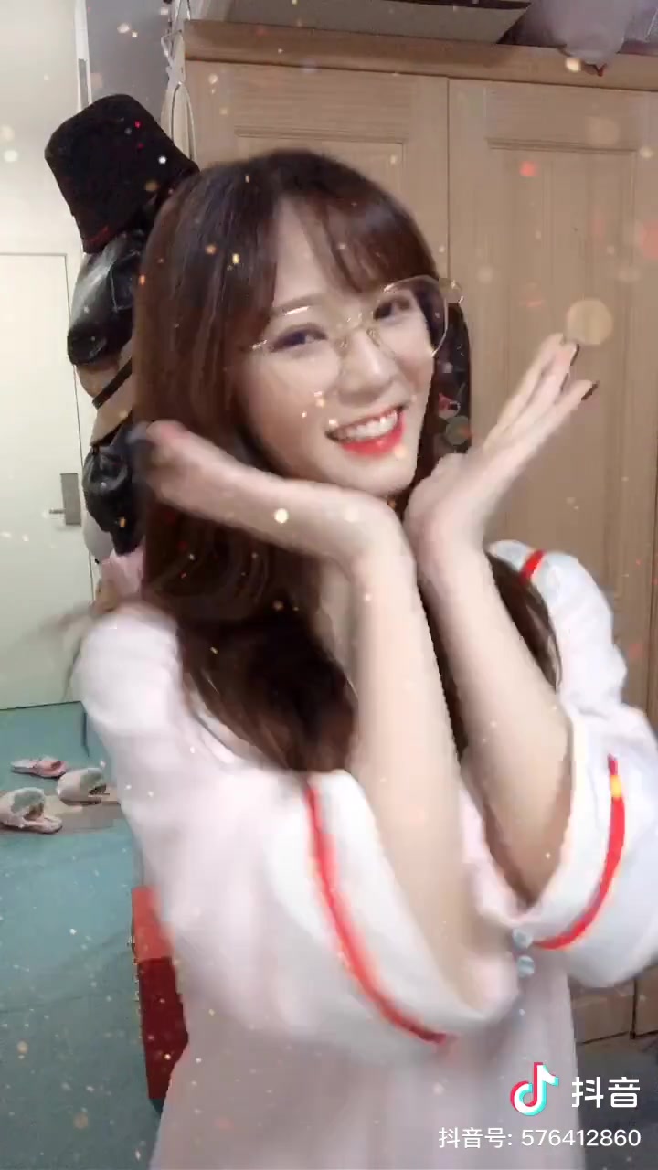 snh48袁雨桢 手指甲暴露出真实的一面