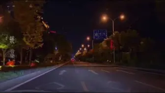 ，我们在年轻时真的不懂，到了懂的时候，却错过了该懂的年纪……