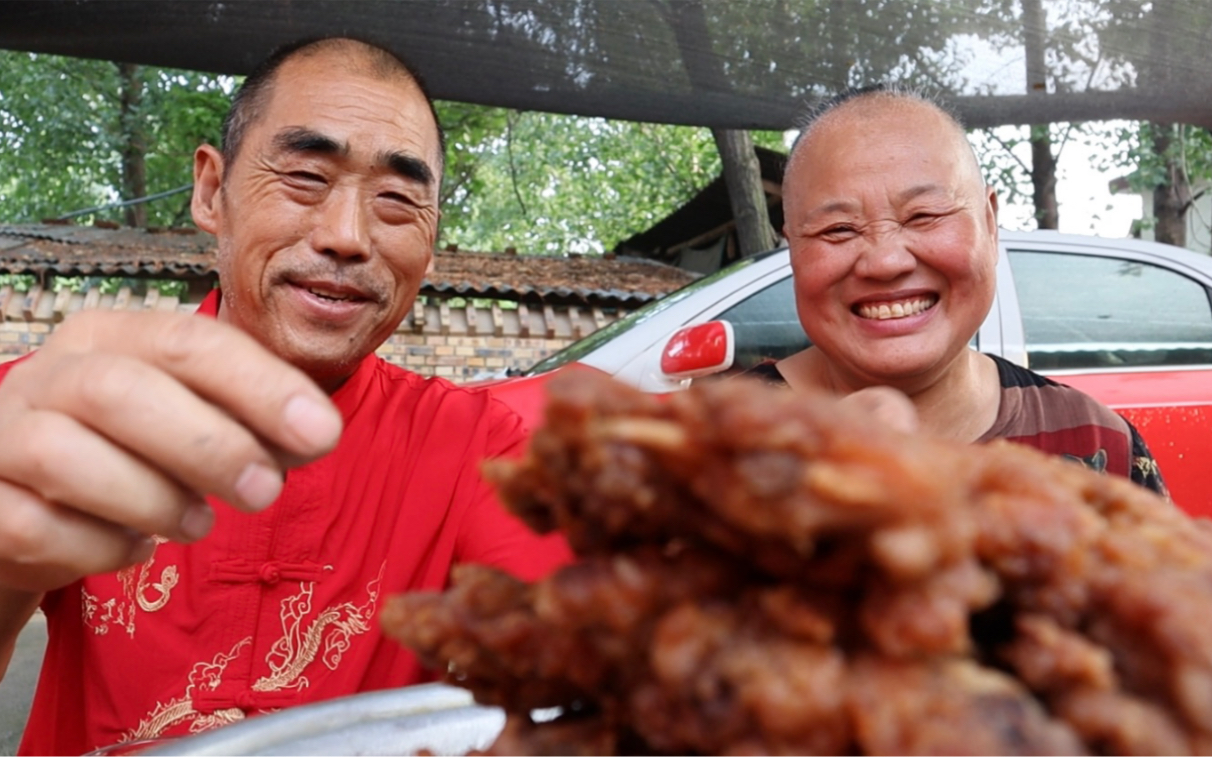 农家老赵做铁板炸鸡架,制作简单焦香酥脆,真香哔哩哔哩bilibili