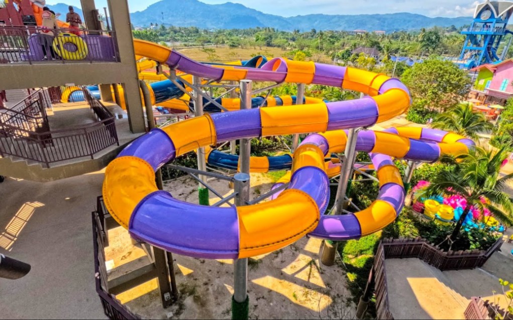 泰国普吉岛安达曼达彩色滑梯