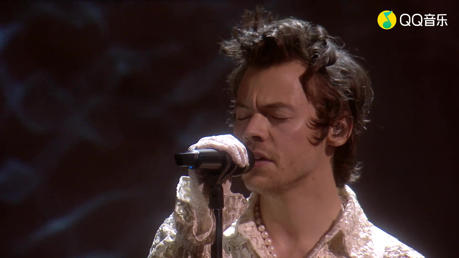 harry styles-falling (live at the brit awards 2020)(蓝光)_哔哩