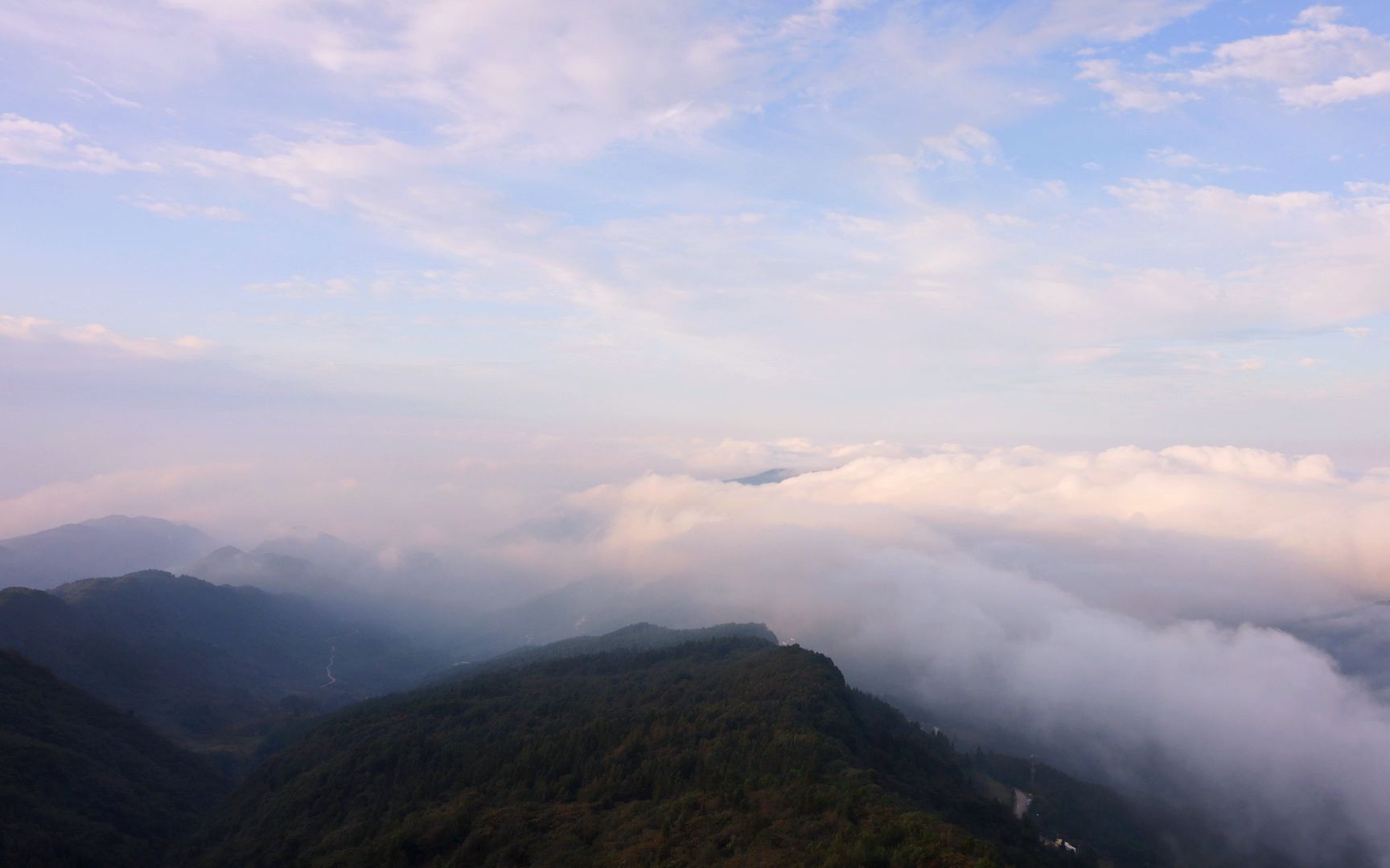 華鎣山寶鼎,海拔1500米之上的雲海,蔚為壯觀