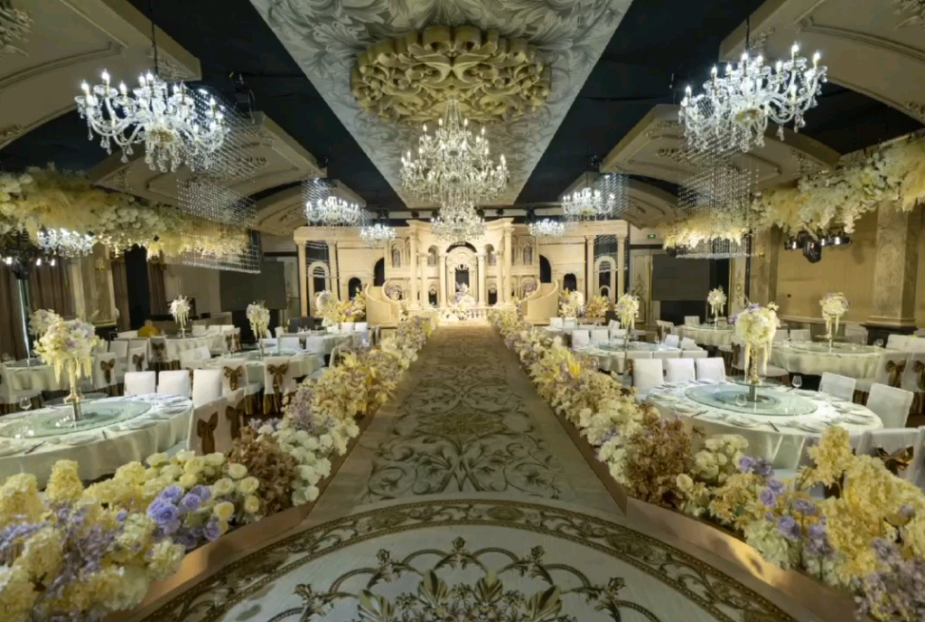 欢迎来到新玫瑰湾大酒店,为您提供无与伦比的宴会体验.