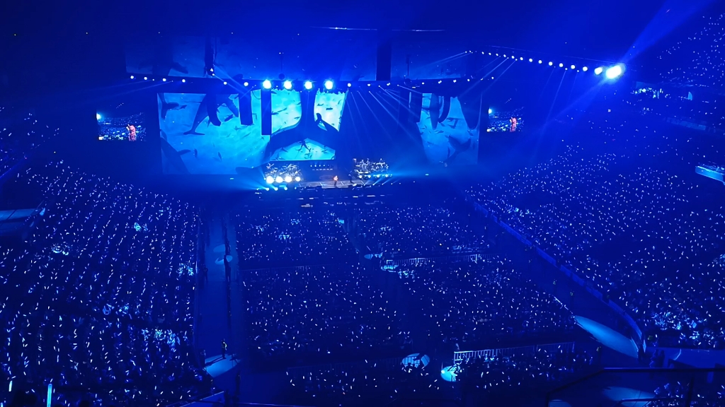 【山顶视角】大鱼 少管我互动 周深上海梅奔演唱会