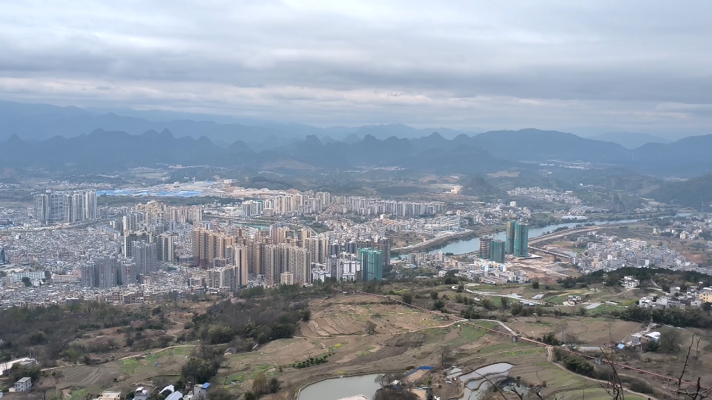 坐标广东连州,巾峰山山顶