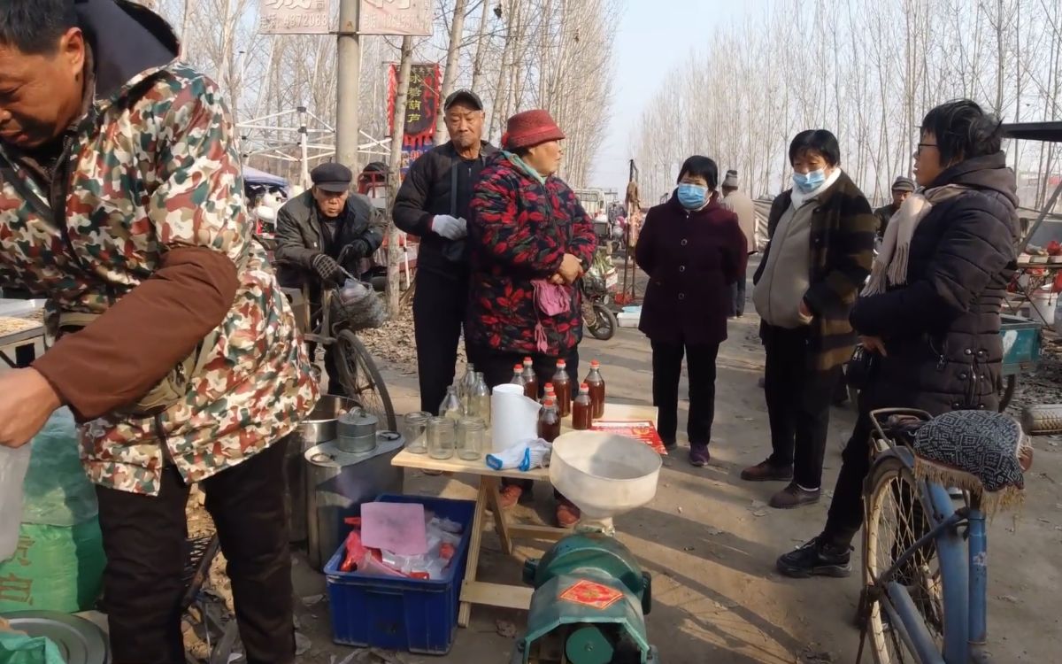 山东大集ⷮŠ香油现榨现卖ⷲ8一瓶ⷥƒ着放心ⷧ”Ÿ意火爆哔哩哔哩bilibili