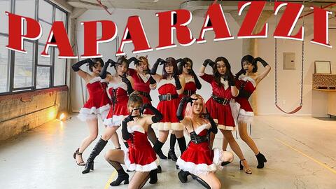 女大学生圣诞翻跳女帝经典 少女时代 Paparazzi 女大学生圣诞翻跳女帝经典 少女时代 Paparazzi