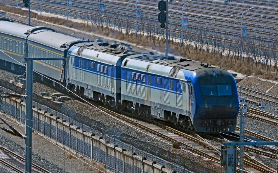 摇滚]在寒冷的春天里,本桓铁路再一次告别内燃东风11g,以及k7591/2