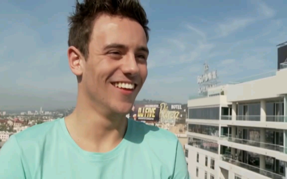 【Tom Daley】【托马斯ⷦˆ𔥈鮐‹】【YouTube搬运】2013年去LA参加儿童选择奖时的相关活动采访哔哩哔哩bilibili