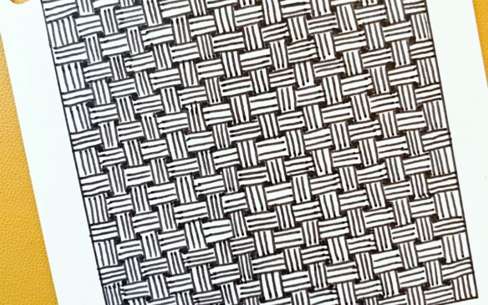 分享图样-奇多keeko,横线和竖线的不断重复和组合——「画100张禅绕