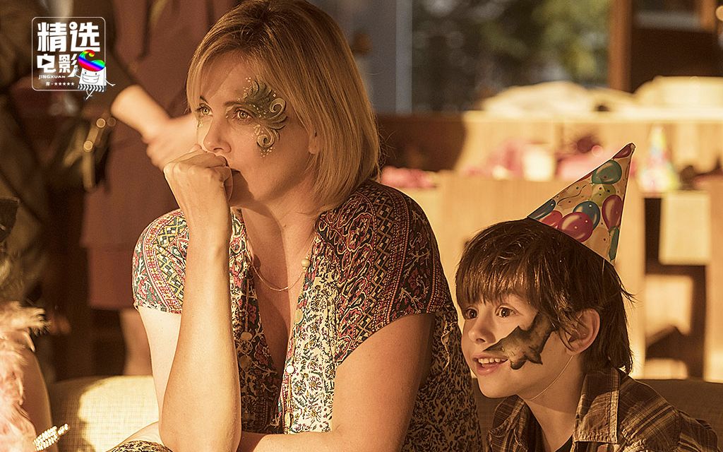 《塔利》:年轻保姆主动帮三胎妈妈带娃,背后真相让人心酸_哔哩哔哩