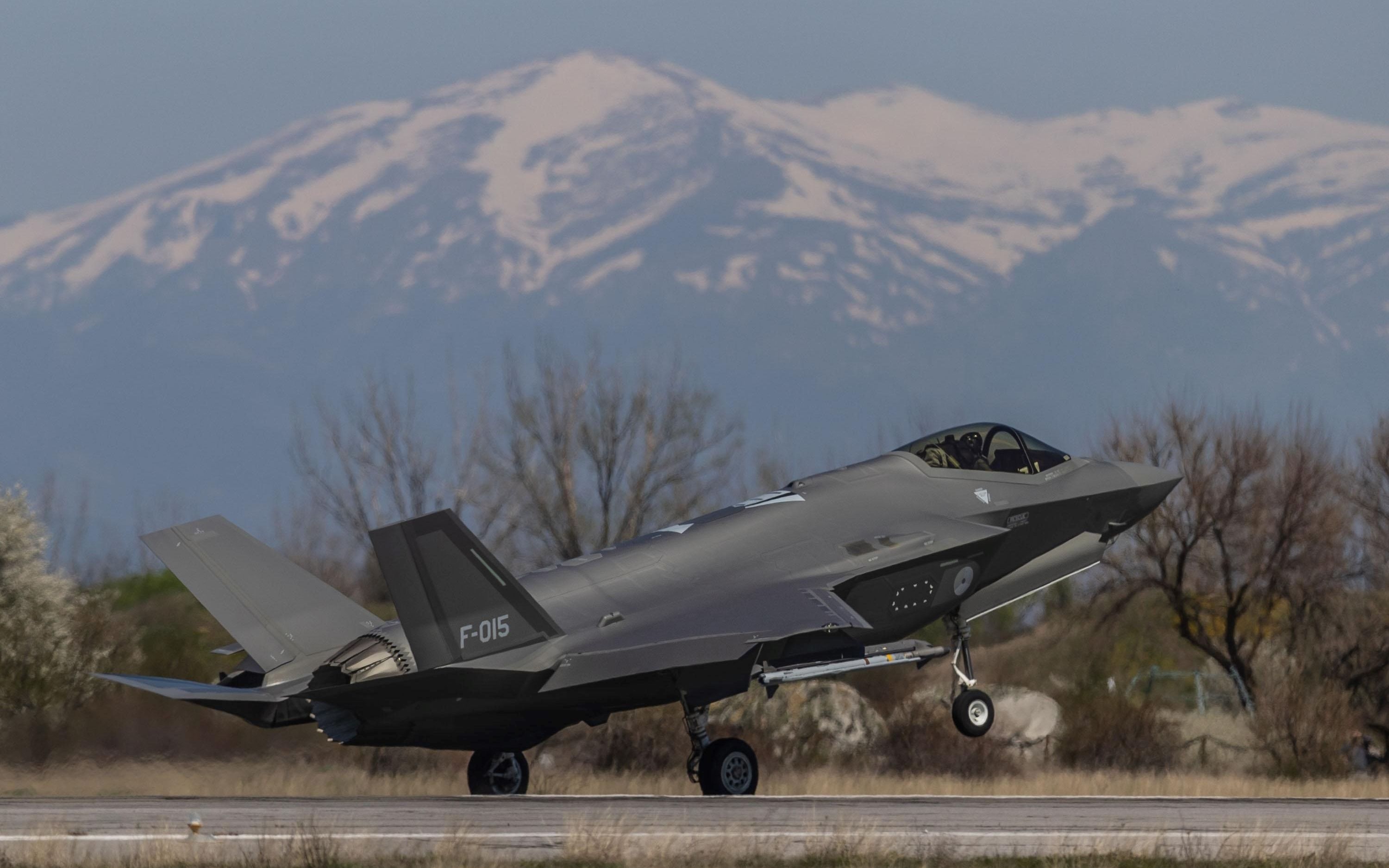 荷兰空军f-35抵达保加利亚_哔哩哔哩_bilibili