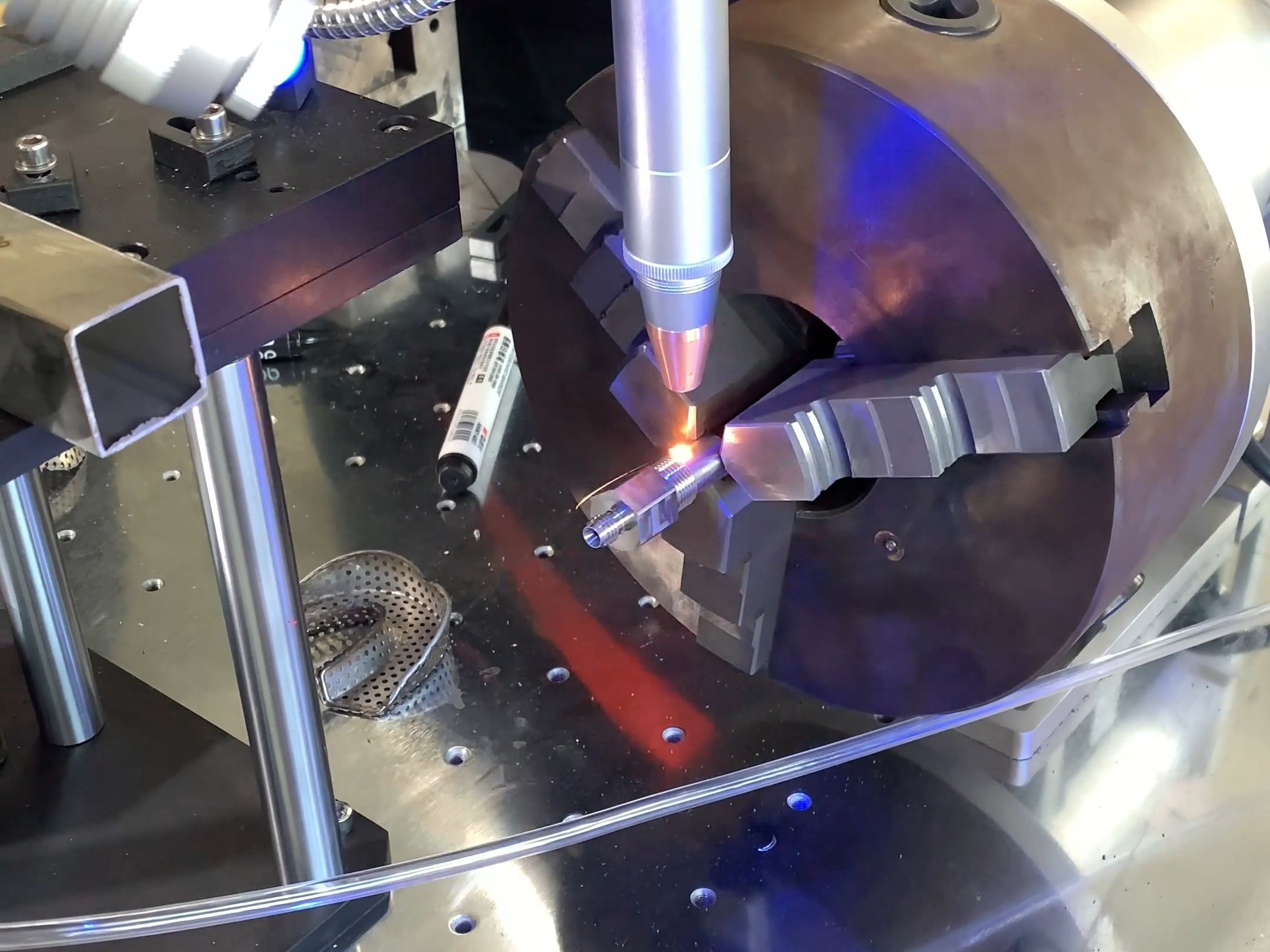 平台自动激光焊接机,五金件激光焊接