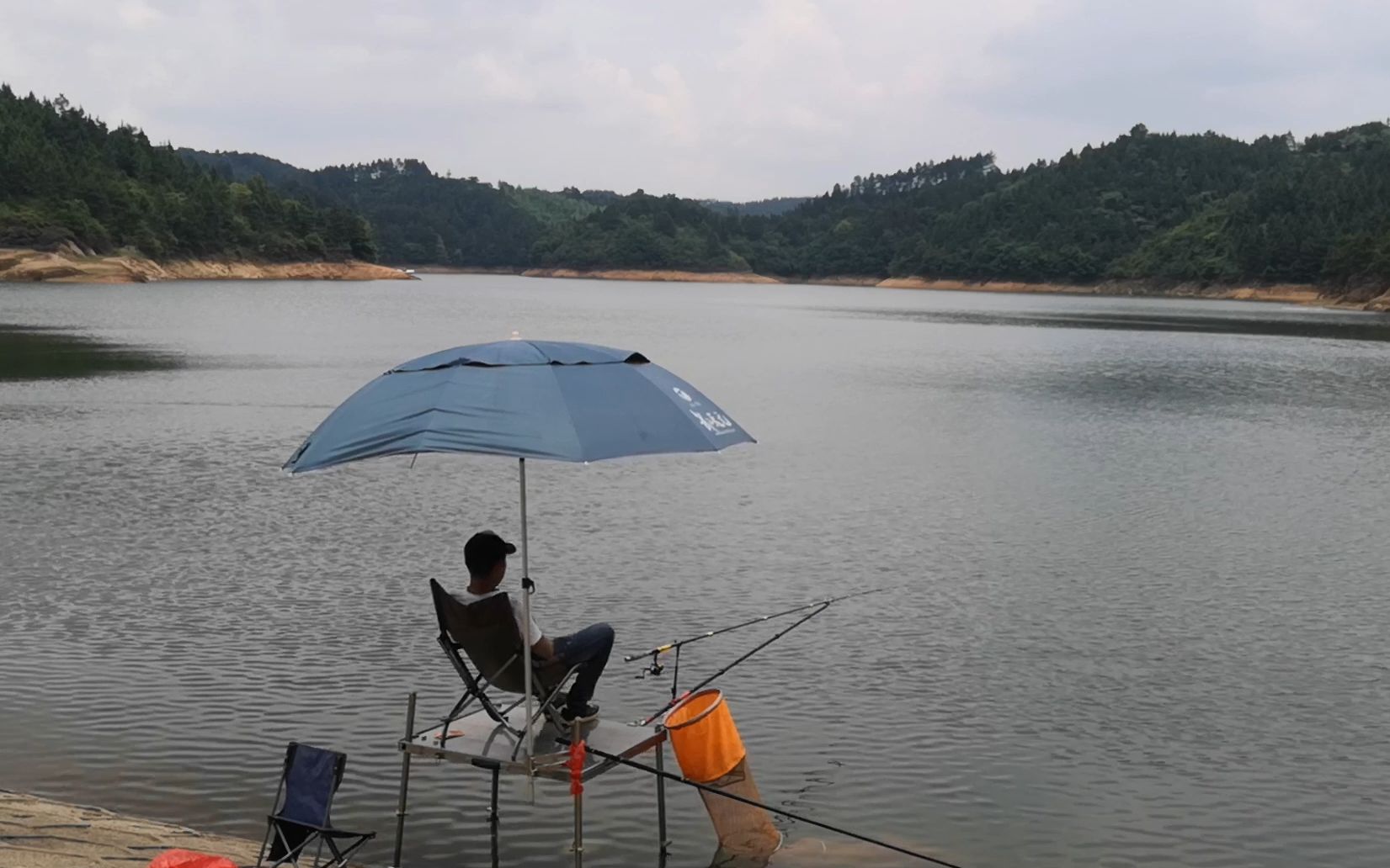 野钓水库7个多小时,没来一口,背后原因让人无可奈何!
