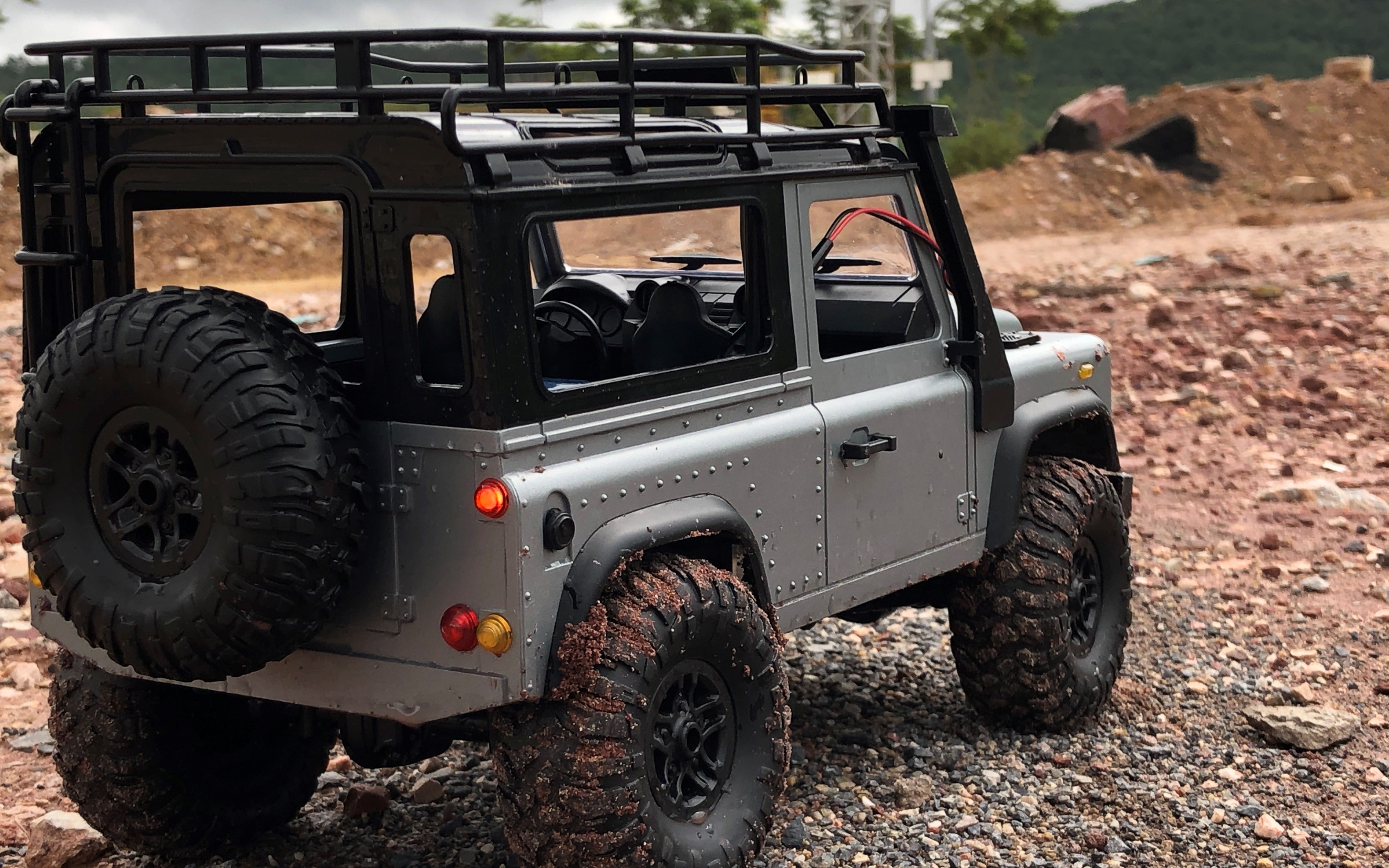 活动作品遥控车莽牛mn99s路虎d90爬坡涉水