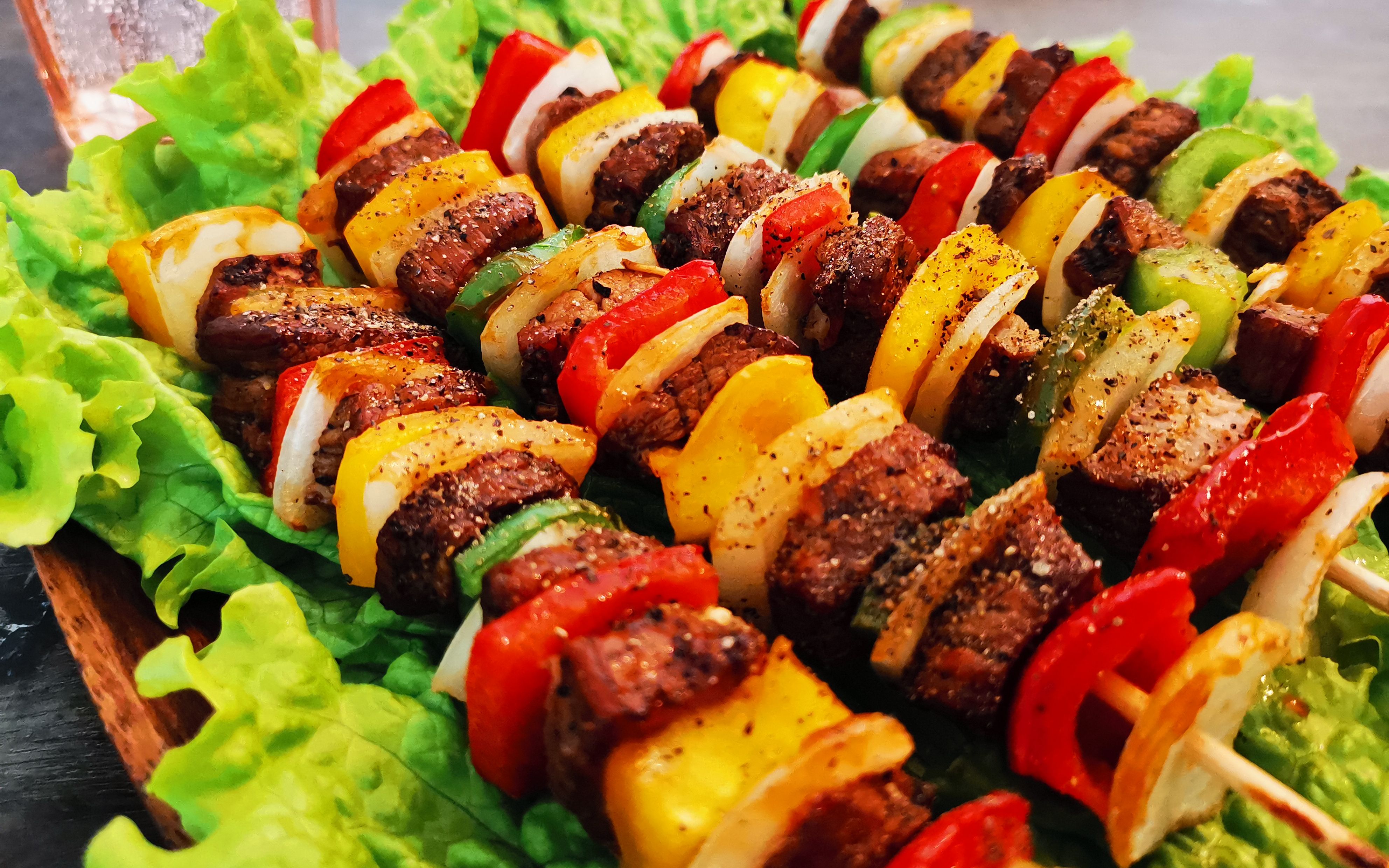 「果香牛肉烤串」深夜不撸串不足话人生._哔哩哔哩_bilibili