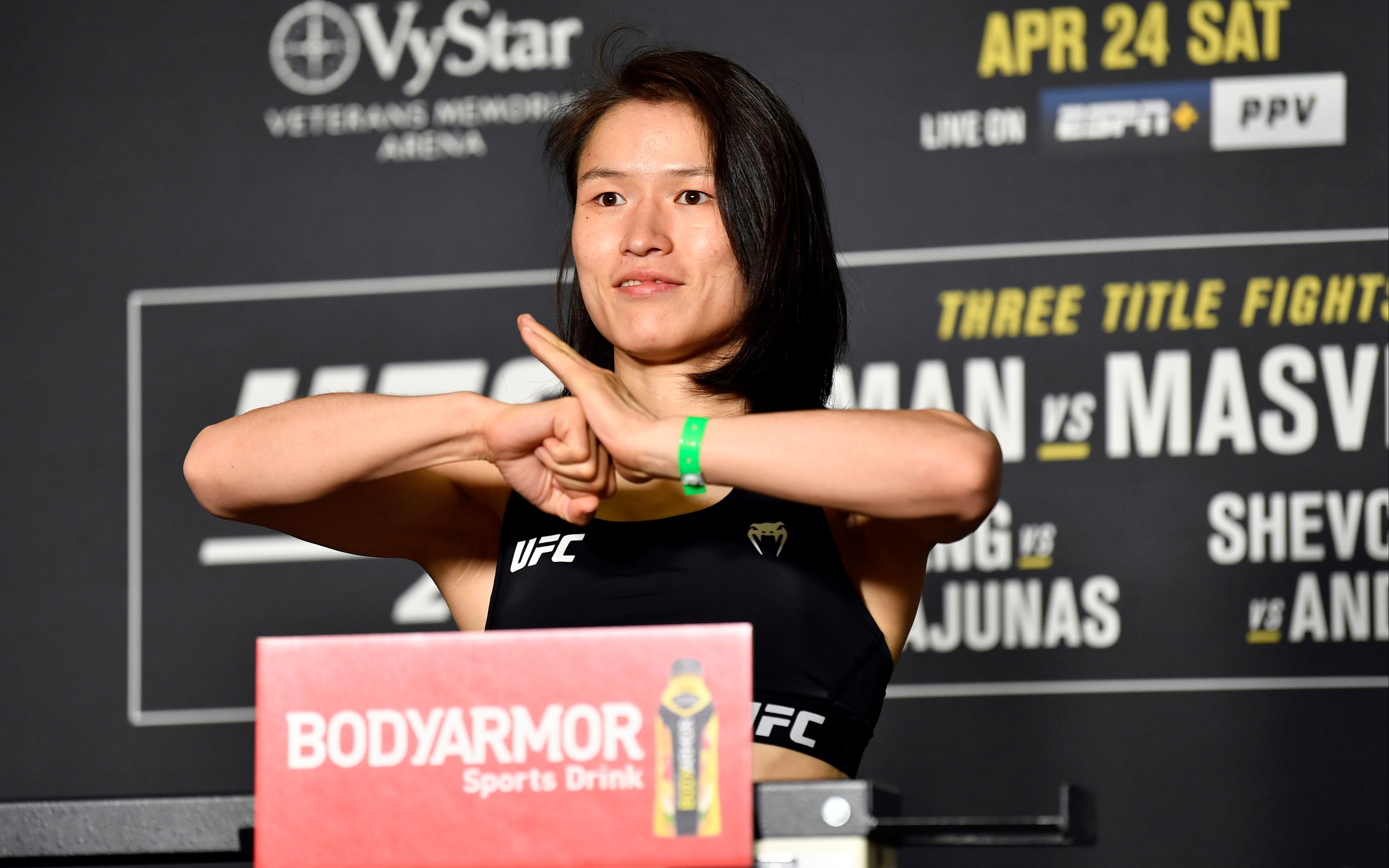 ufc261正式称重四位中国选手都达到合格体重