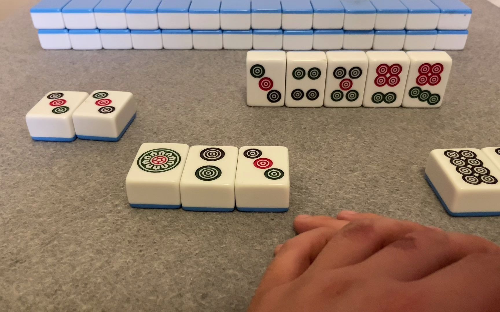 清一色手牌听牌,暗杠型听牌,多多思考练习