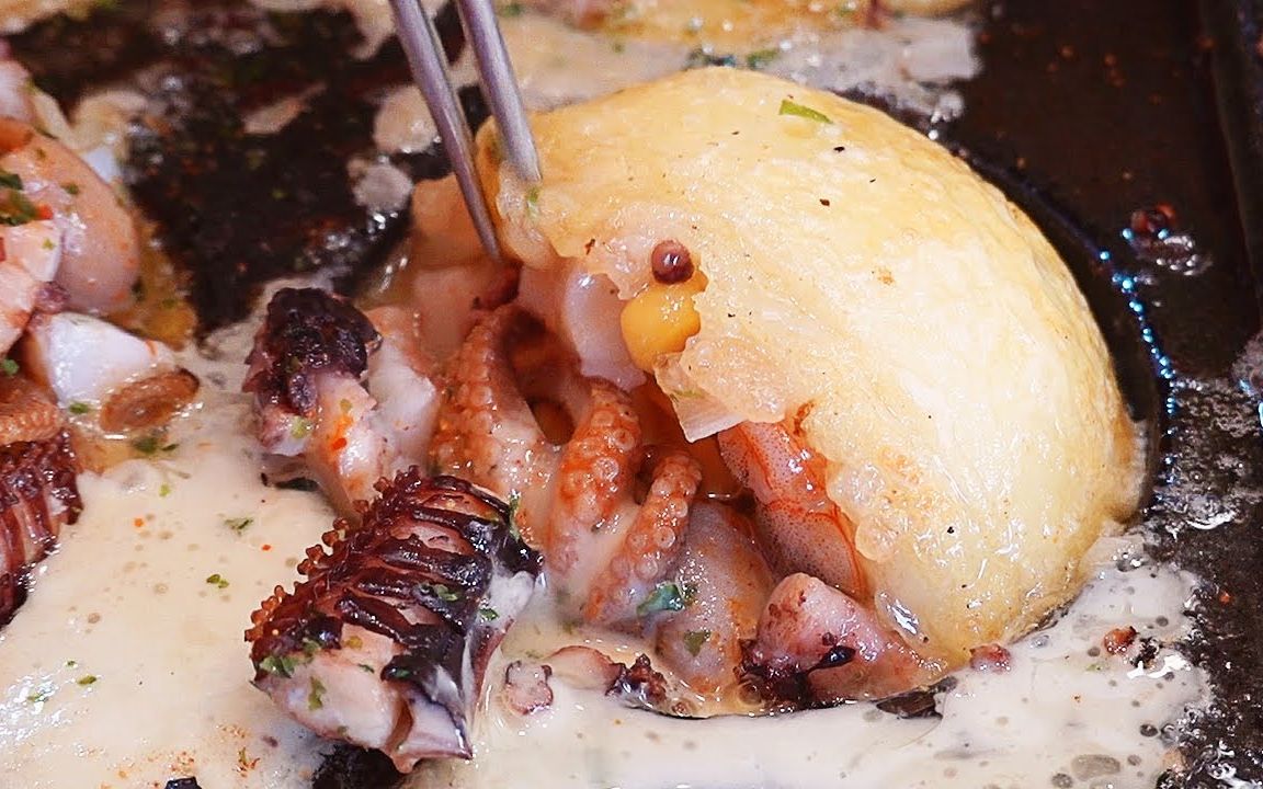 令人惊叹的王章鱼烧,巨型章鱼烧 - 韩国街头小吃