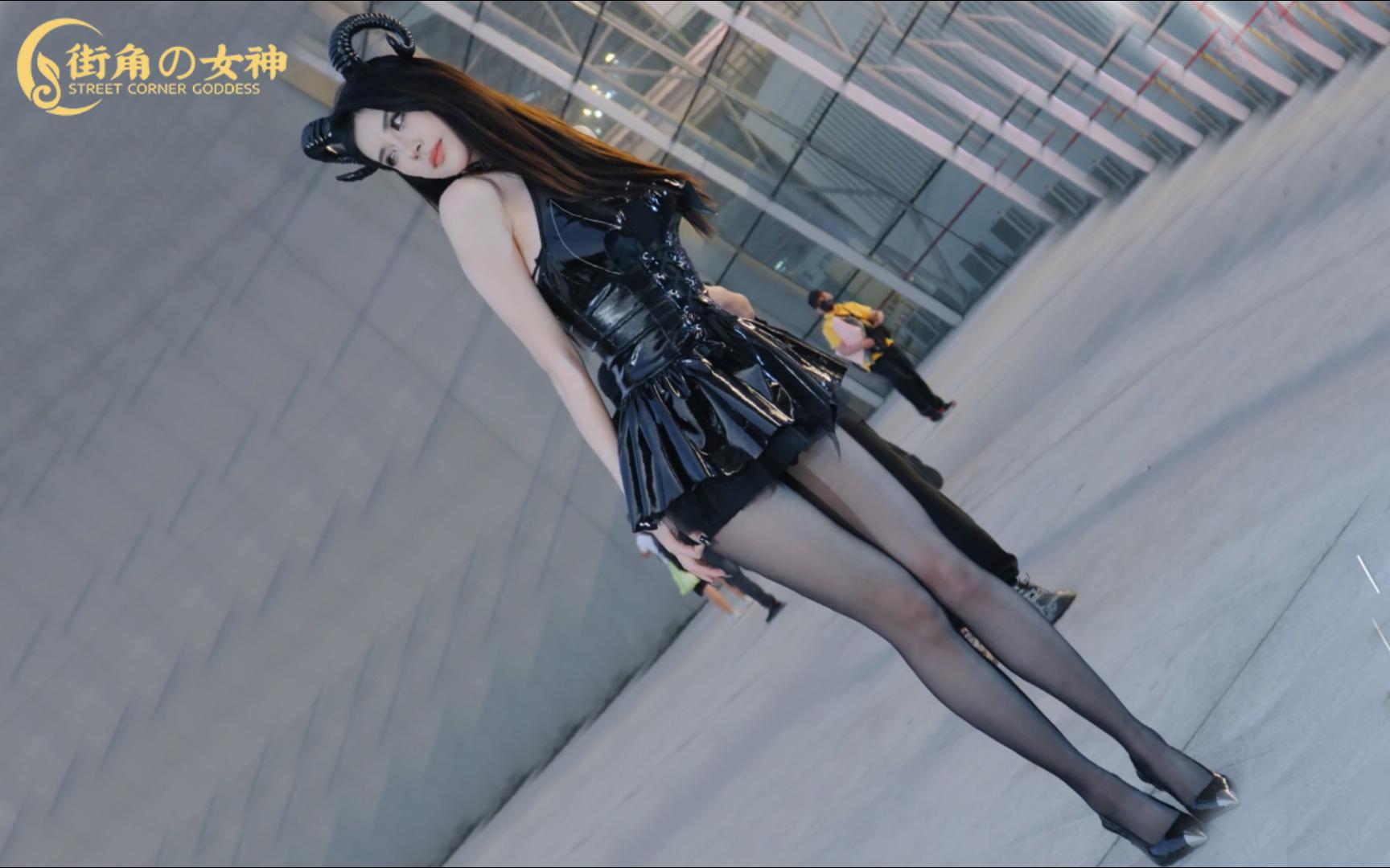 【颜值】魅惑女神,性感皮裙黑丝大长腿穿搭.