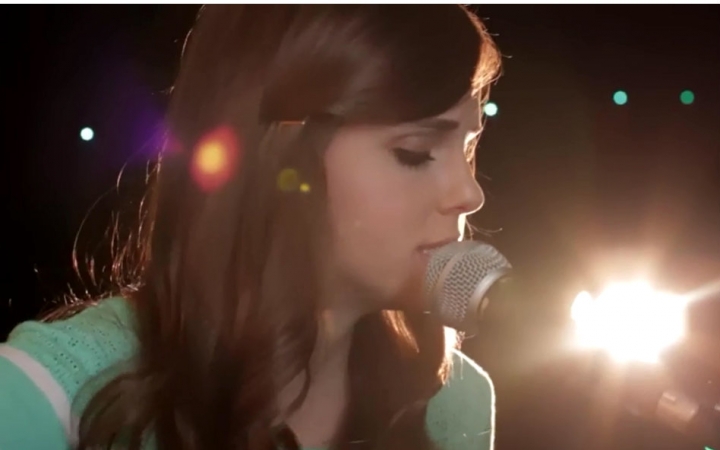 [图]【Tiffany Alvord】Sweeter Than Fiction【翻唱】