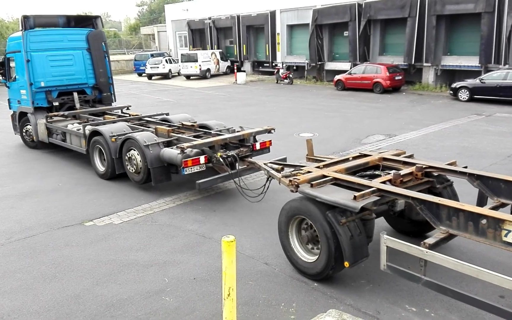 奔驰交换箱全挂车