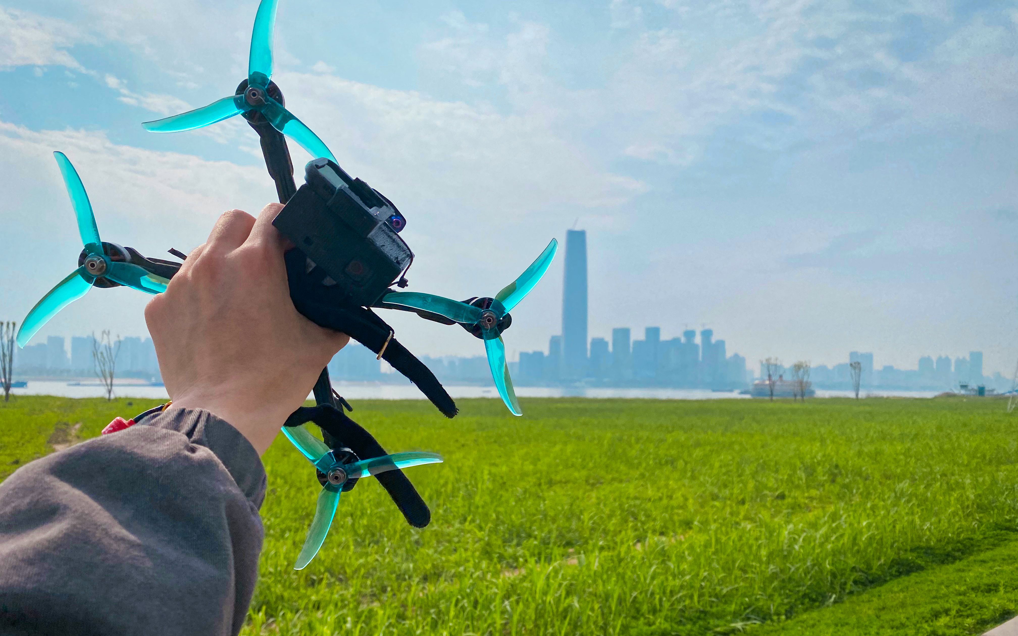 这也能水! (穿越机花飞练习系列  33 %)