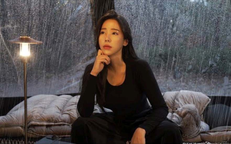 韩国美女独自野外露营过夜