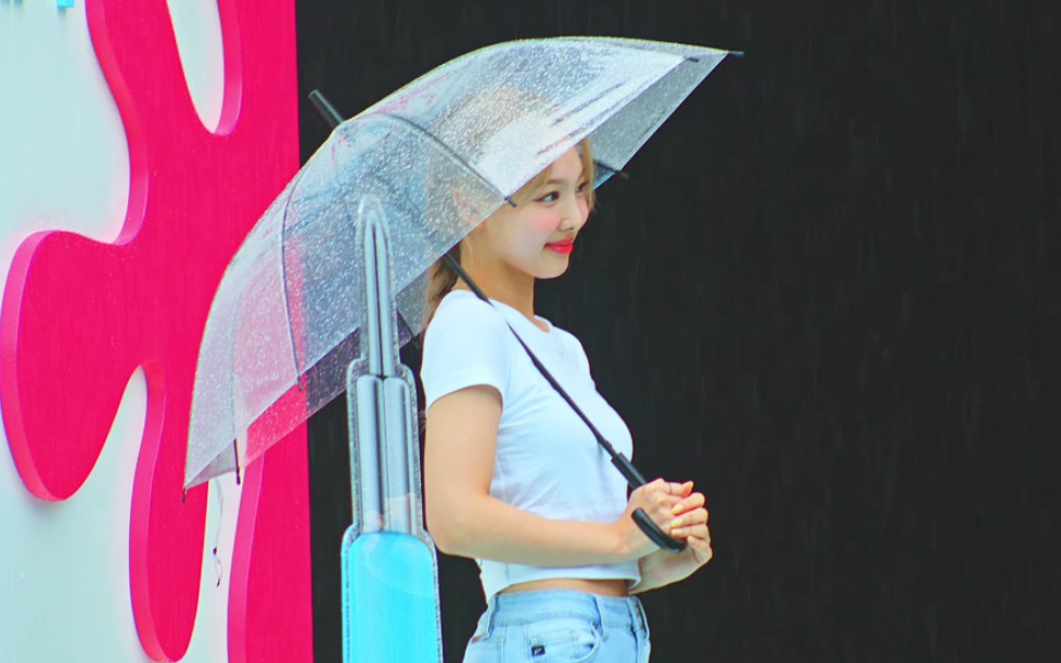 [4k] 娜琏 碧欧泉活动 直拍 白t牛仔裤也好美!220605