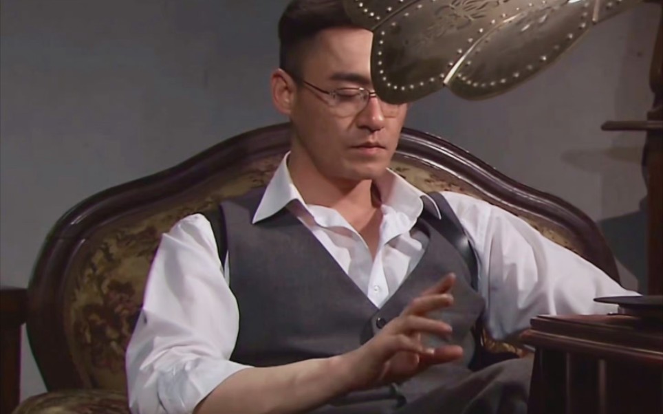 【修庆‖d55 v06军装混剪】我有三宗罪:贪婪,傲慢和情欲,但你们无