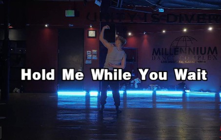 [图]【Michael Dameski】编舞—Hold Me While You Wait 红房子