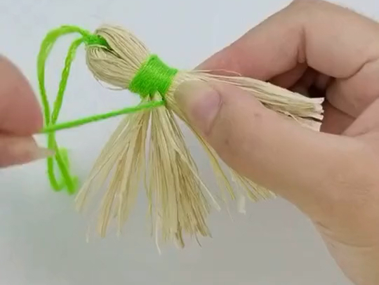 绿线编织稻草挂饰diy教程