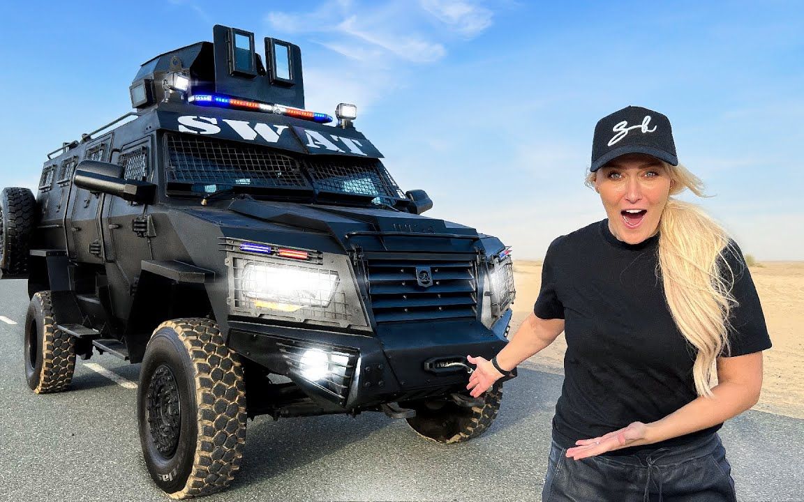 360度可旋转炮台定制版警车泰坦dsswat