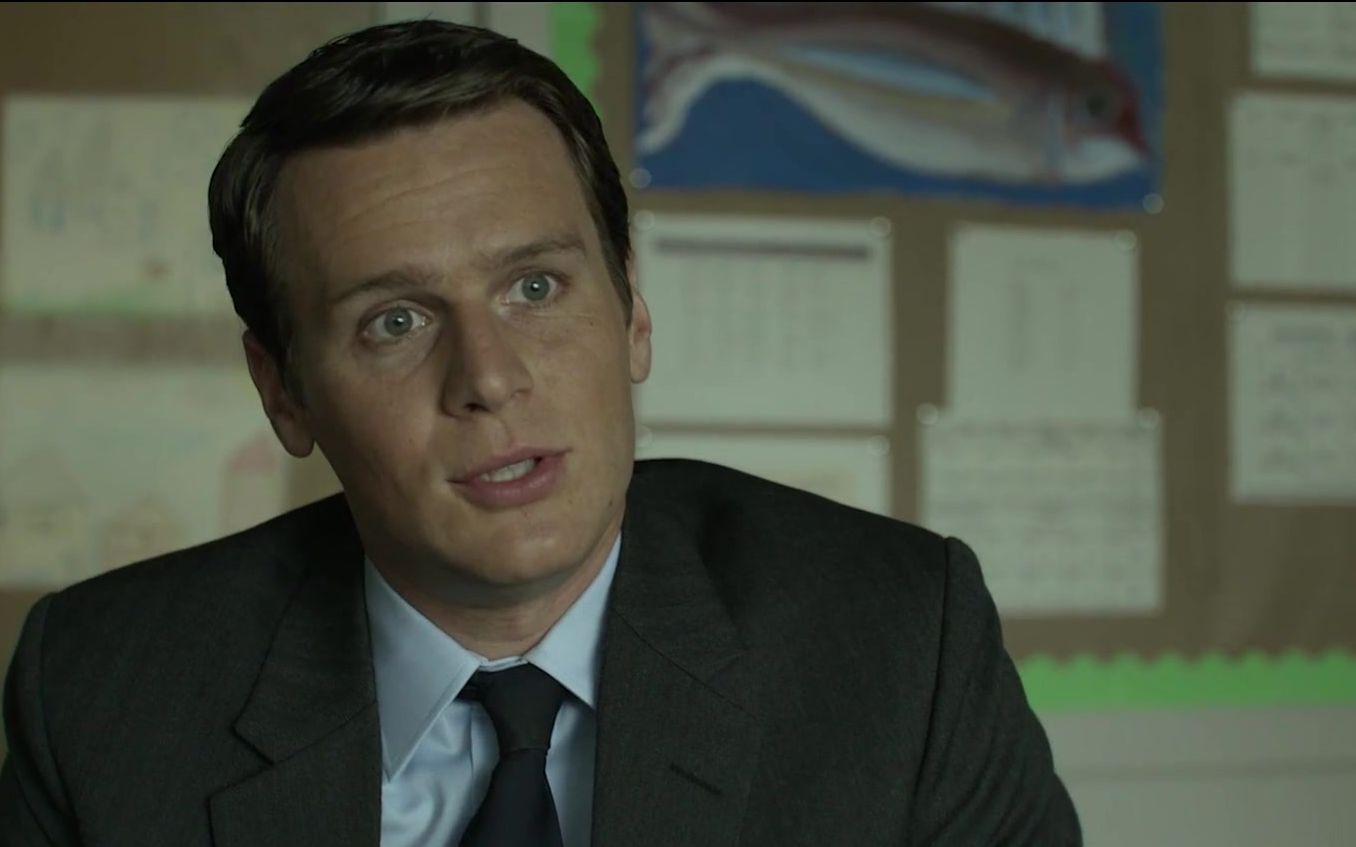 【墨菲】《心灵猎人》第8期:挠脚心的变态校长