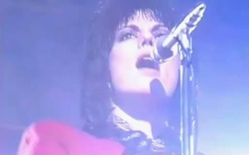 [图]Joan Jett《Do You Wanna Touch Me》1982年Countdown现场