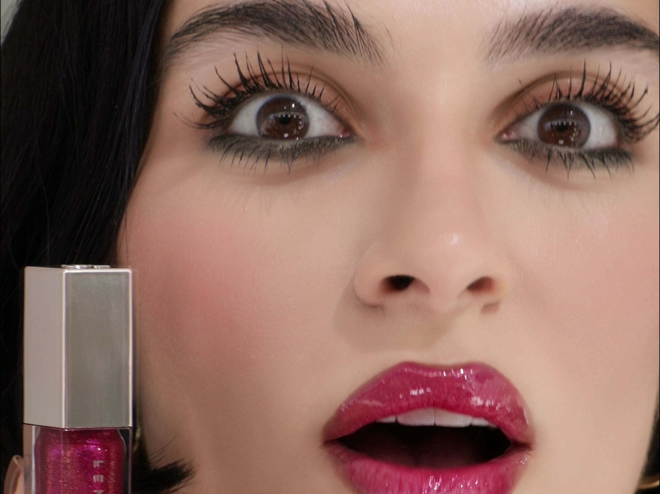 蕾哈娜女士,你们彩妆团队就没有一点创作瓶颈吗?