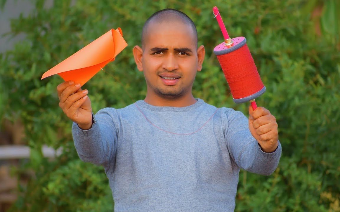 小伙好奇实验,放飞的时候太搞笑了!