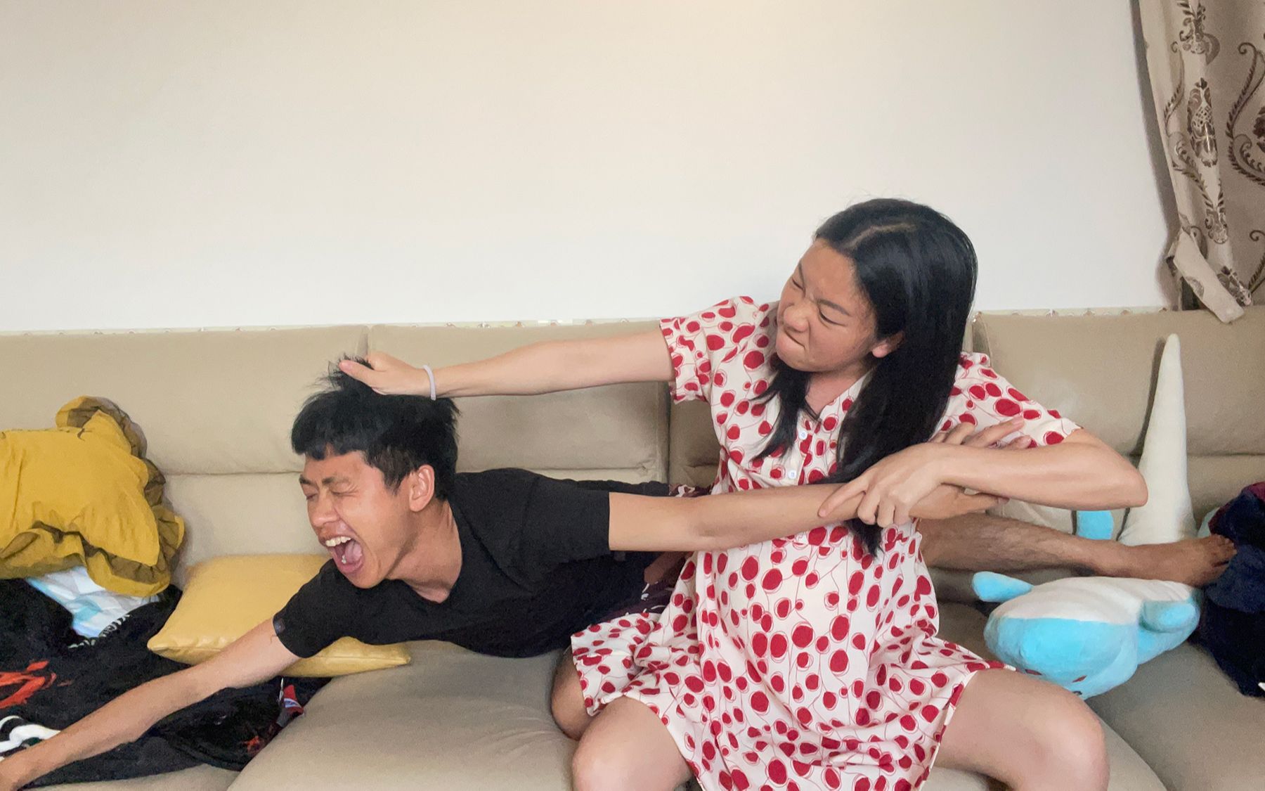 阿旺被大老板看上,非要介绍她女儿给我做小老婆,村花知道很生气