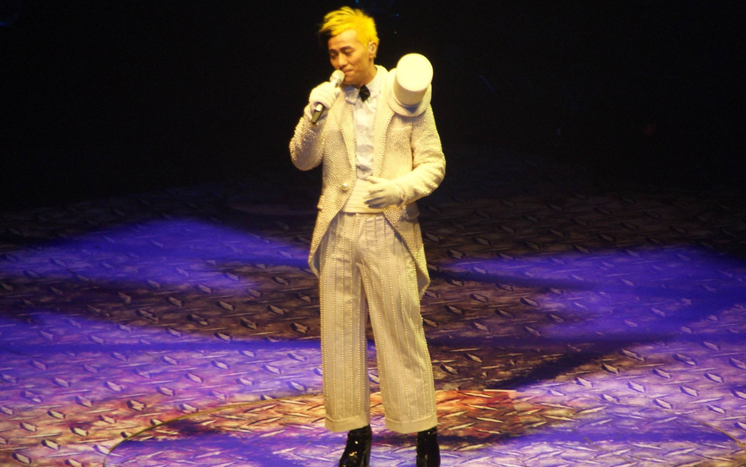 【梁汉文】 2012 big man红馆演唱会资源合集_哔哩哔哩_bilibili