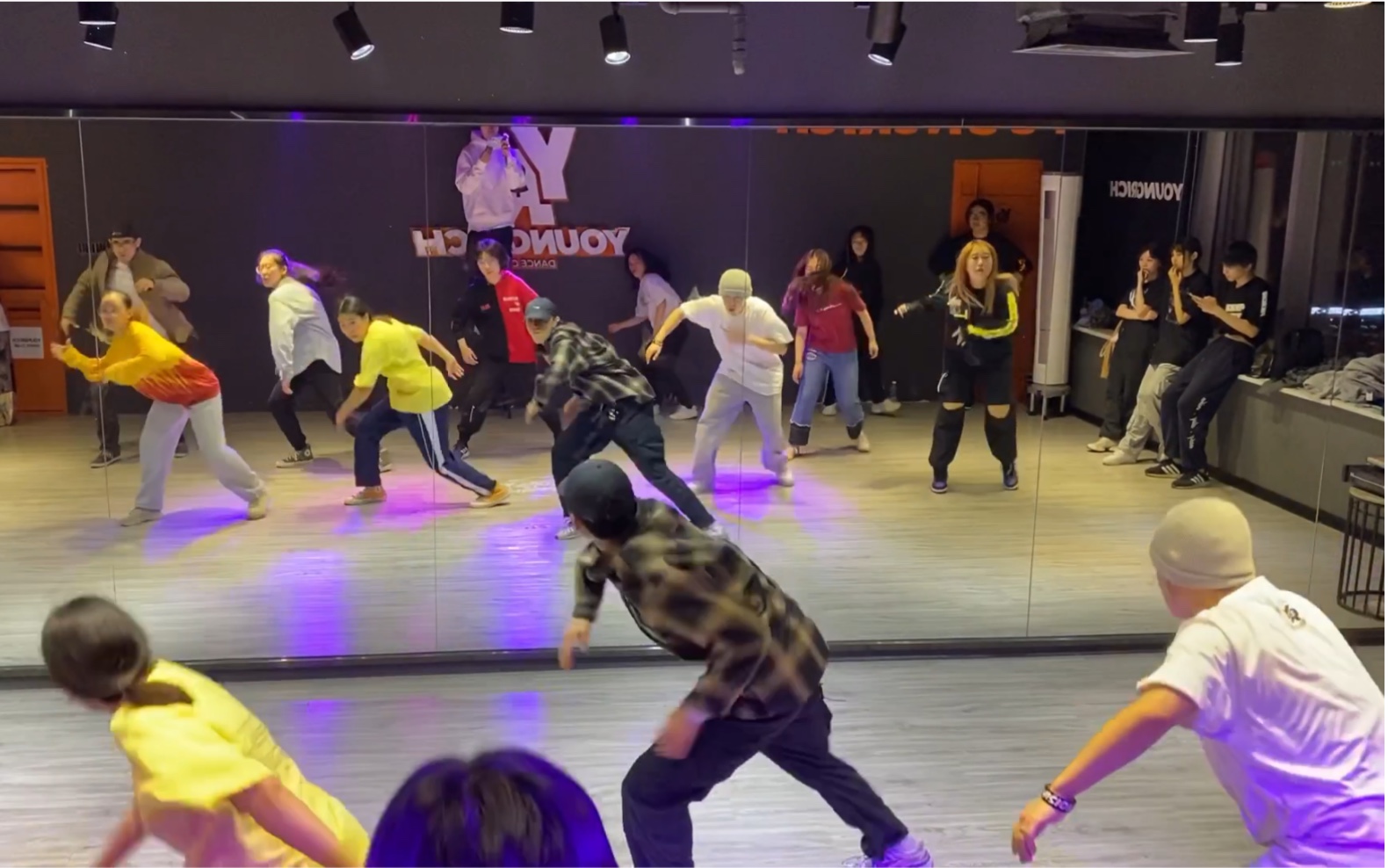 oldschoolhiphoprollingrock元素来摇呀附分解或许有彩蛋