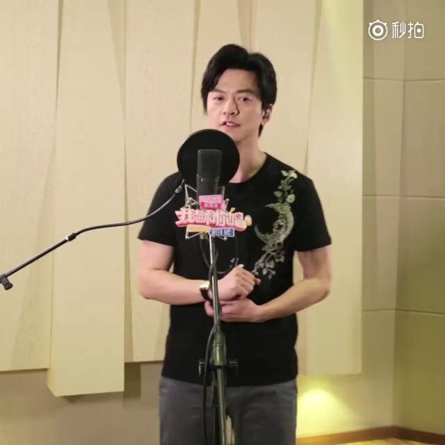 李健在直播间演唱《传奇》哔哩哔哩bilibili