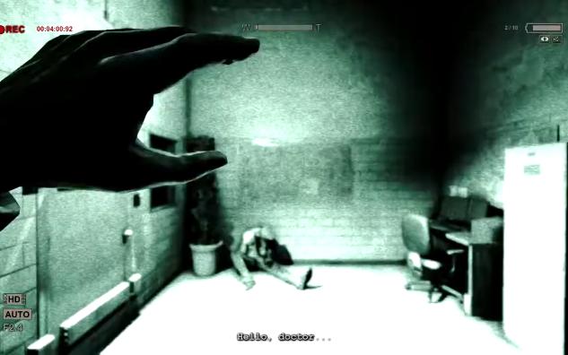 《逃生1》把胖子和看门狗锁进厕所